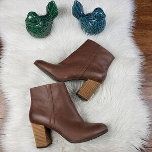 Vionic Perk Kennedy boots size 10